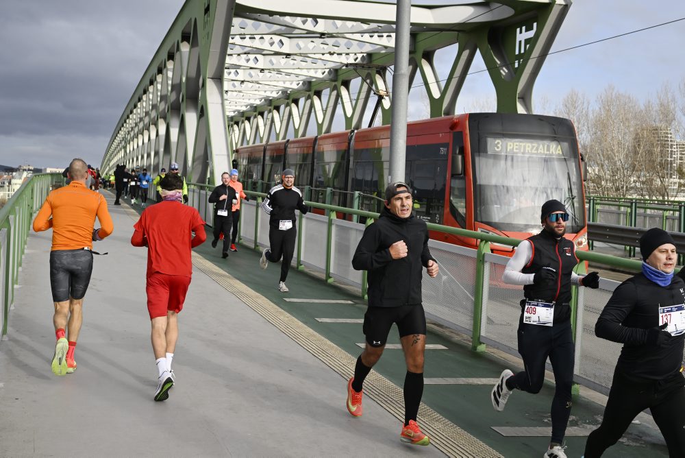 34. ročník Silvestrovského behu cez mosty v Bratislave 