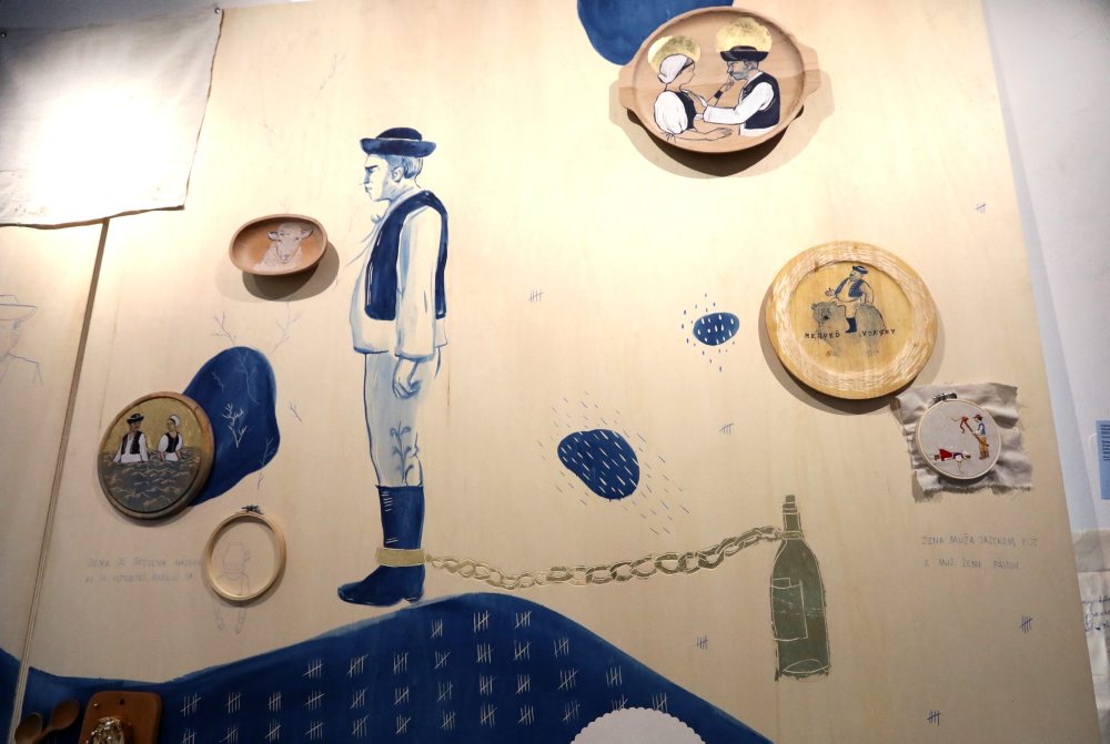 Expozícia novej interaktívnej výstavy Múzeum hodnôt - Obrazová správa o Slovensku v Pretóriu Stredoslovenskej galérie v Banskej Bystrici 