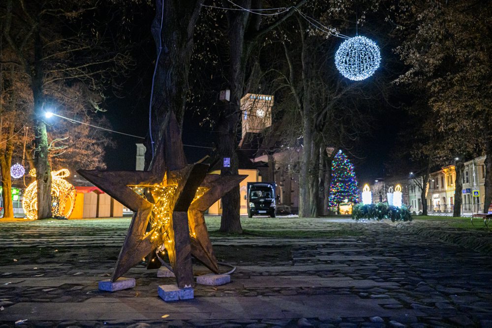 Vianočná výzdoba a osvetlenie v Sabinove