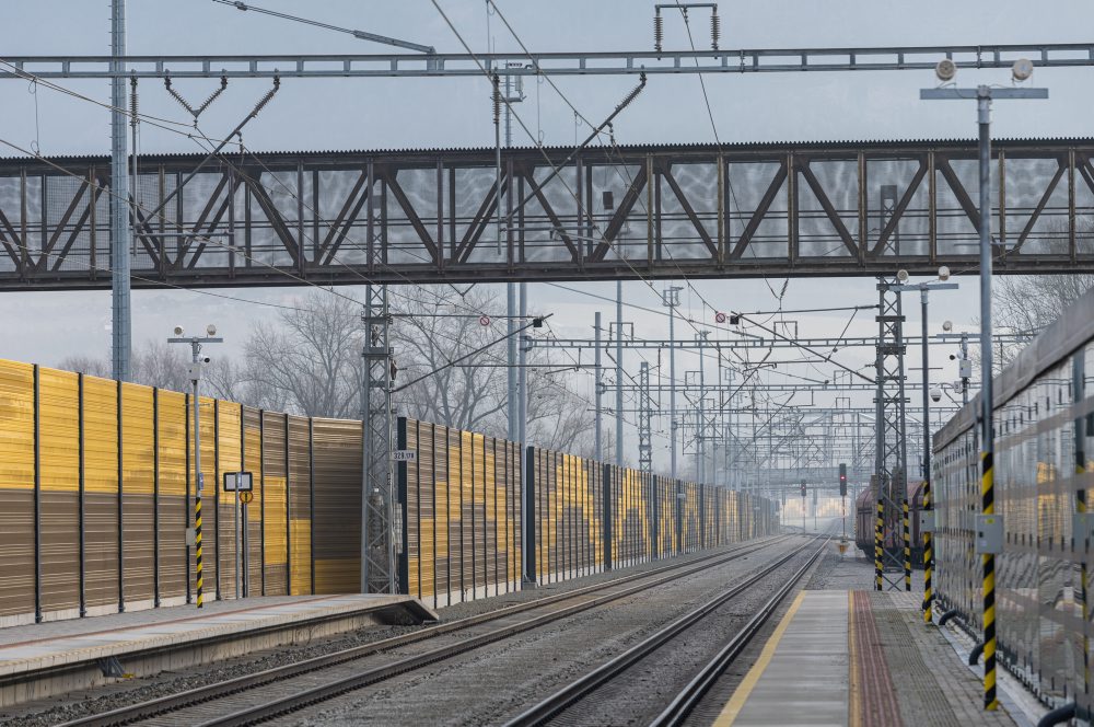 ŽSR dokončili modernizáciu železničného úseku Váh - Varín - Strečno