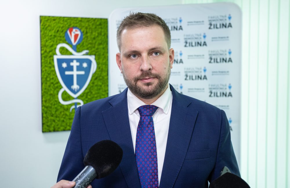 TK Fakultnej nemocnice s poliklinikou Žilina a Nadácie Kia Slovakia za účasti ministra zdravotníctva SR Kamila Šaška k pokračovaniu projektov z plánu obnovy na FNsP Žilina