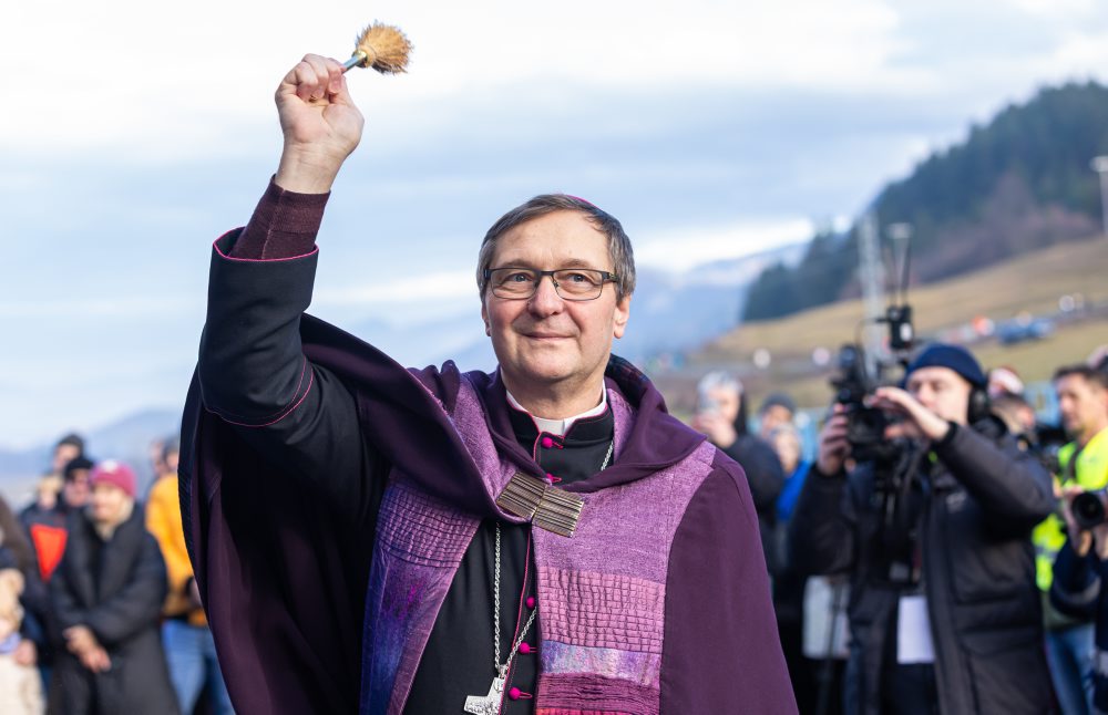 Slávnostné požehnanie hasičskej stanice pri tuneli Višňové