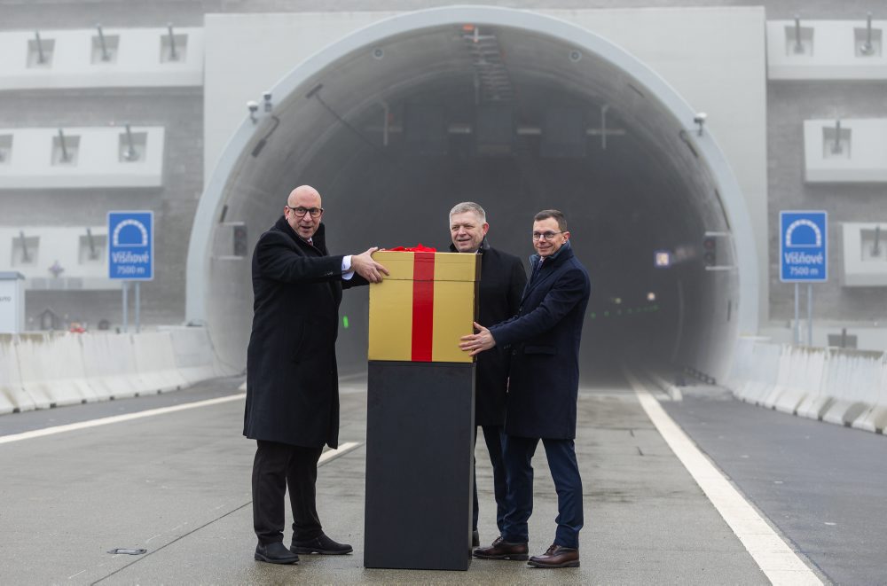 Slávnostné otvorenie diaľničného úseku D1 Lietavská Lúčka - Dubná Skala vrátane tunela Višňové