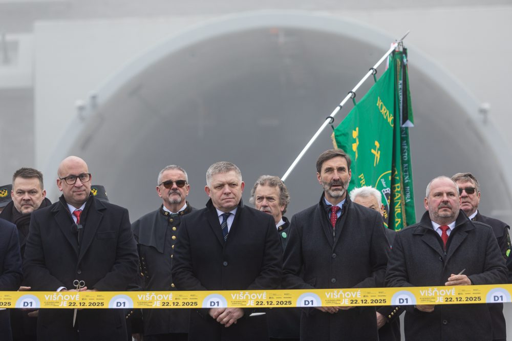 Slávnostné otvorenie diaľničného úseku D1 Lietavská Lúčka - Dubná Skala vrátane tunela Višňové