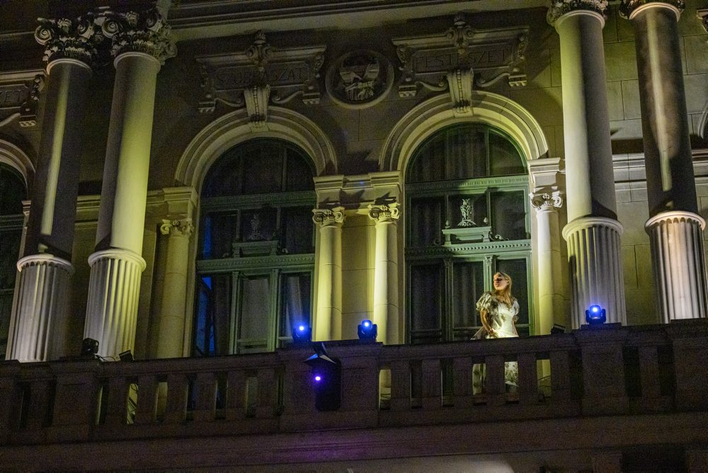 Na historickom múzejnom balkóne v Košiciach ožili legendárne divadelné scény