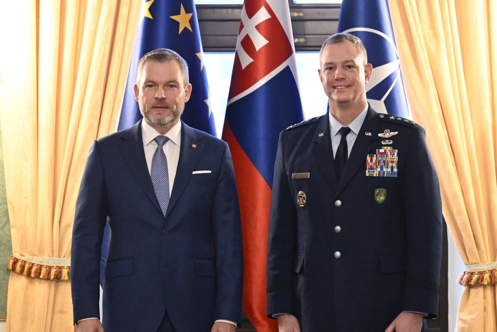 Prezident SR Peter Pellegrini prijal vrchného veliteľa spojeneckých síl v Európe Alexusa G. Grynkewicha