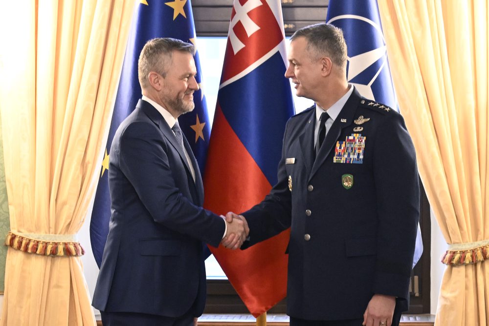 Prezident SR Peter Pellegrini prijal vrchného veliteľa spojeneckých síl v Európe Alexusa G. Grynkewicha