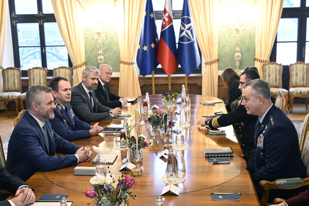 Prezident SR Peter Pellegrini prijal vrchného veliteľa spojeneckých síl v Európe Alexusa G. Grynkewicha