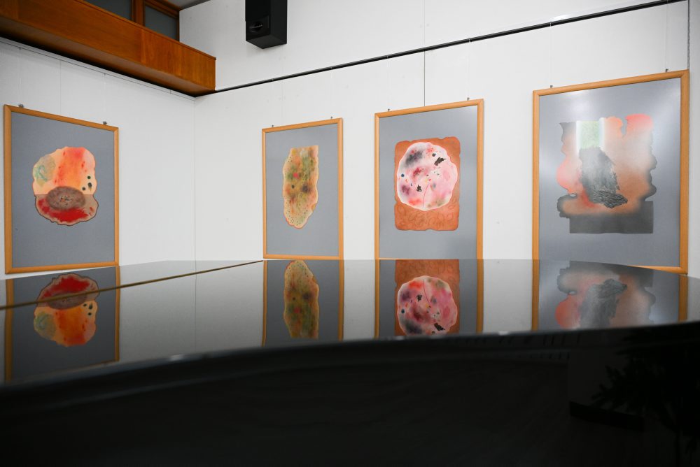 Výtvarník Dušan Nágel vystavuje diela v Novom Meste nad Váhom