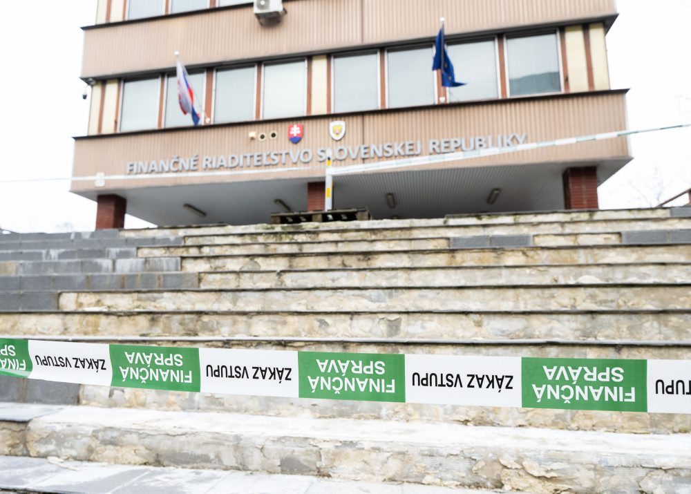 Evakuácia budovy Finančného riaditeľstva SR v Bratislave 