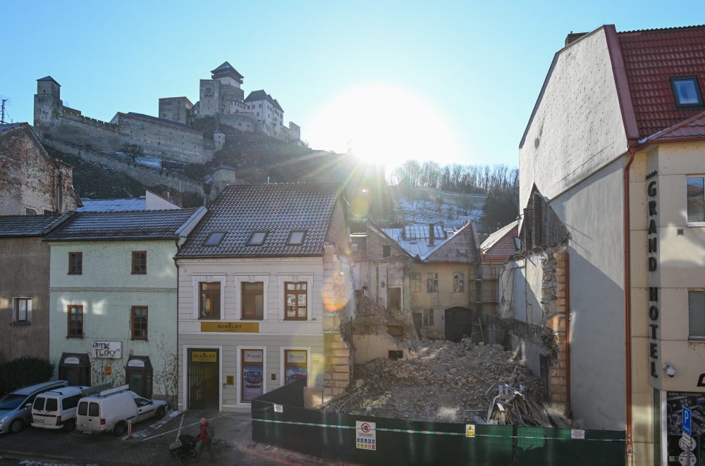 Zbúraný pamiatkovo chránený objekt v Trenčíne 