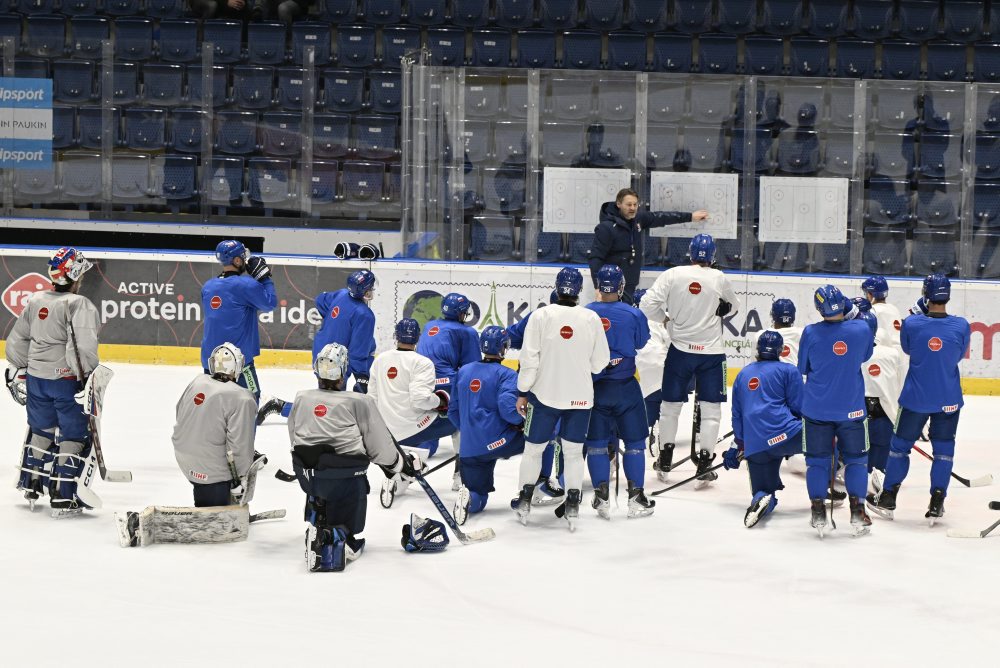 Tréning na ľade slovenských hokejových reprezentantov pred ZOH 2026 v talianskom Miláne a Cortine d'Ampezzo 
