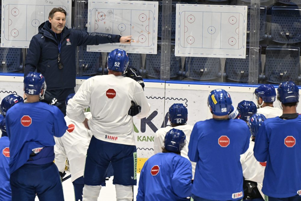 Tréning na ľade slovenských hokejových reprezentantov pred ZOH 2026 v talianskom Miláne a Cortine d'Ampezzo 
