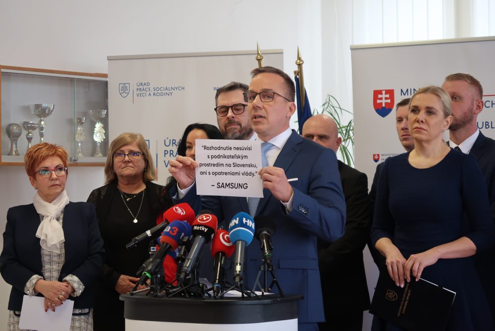 E. Tomáš: V Samsungu Galanta vytvoríme detašované pracovisko úradu práce