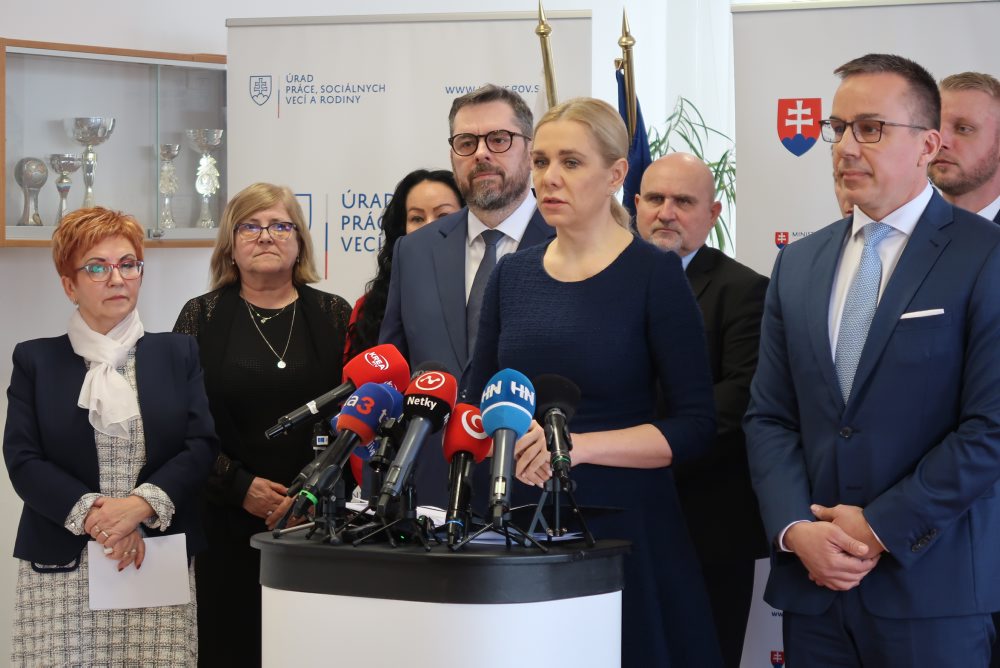 E. Tomáš: V Samsungu Galanta vytvoríme detašované pracovisko úradu práce