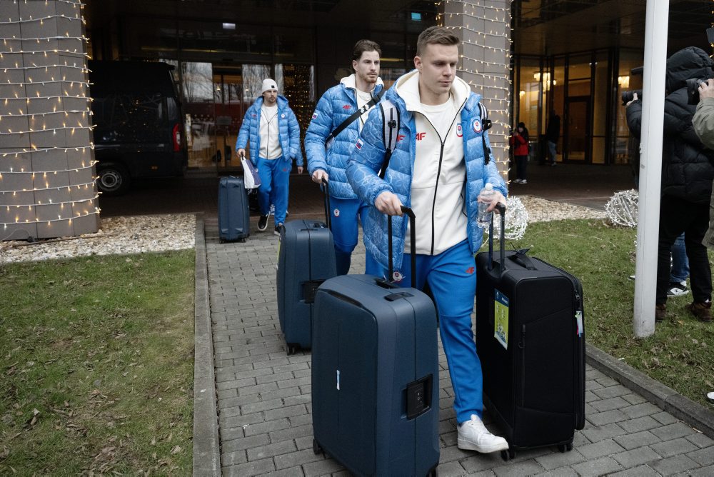 Odchod slovenskej hokejovej reprezentácie na ZOH do Talianska