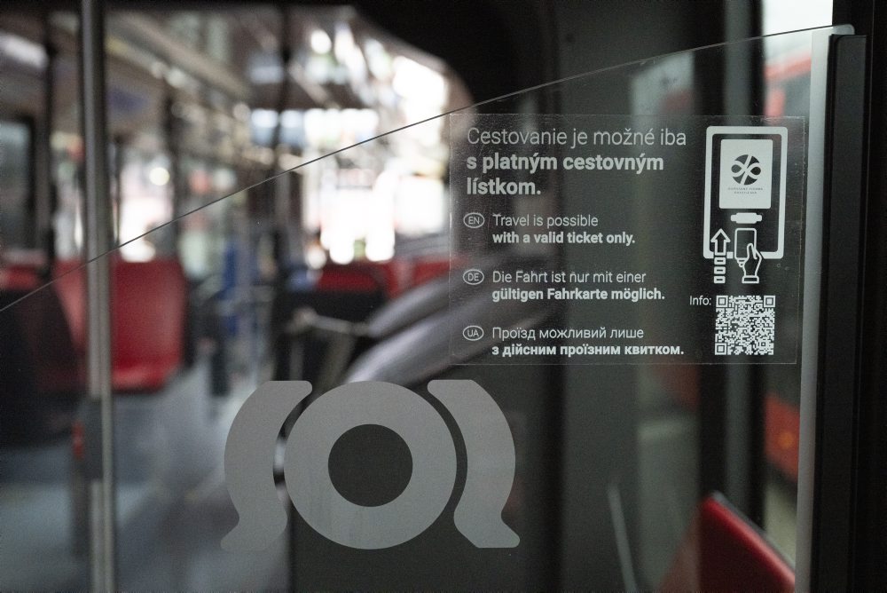 Primátor Bratislavy predstavil nové ekologické autobusy na stlačený zemný plyn