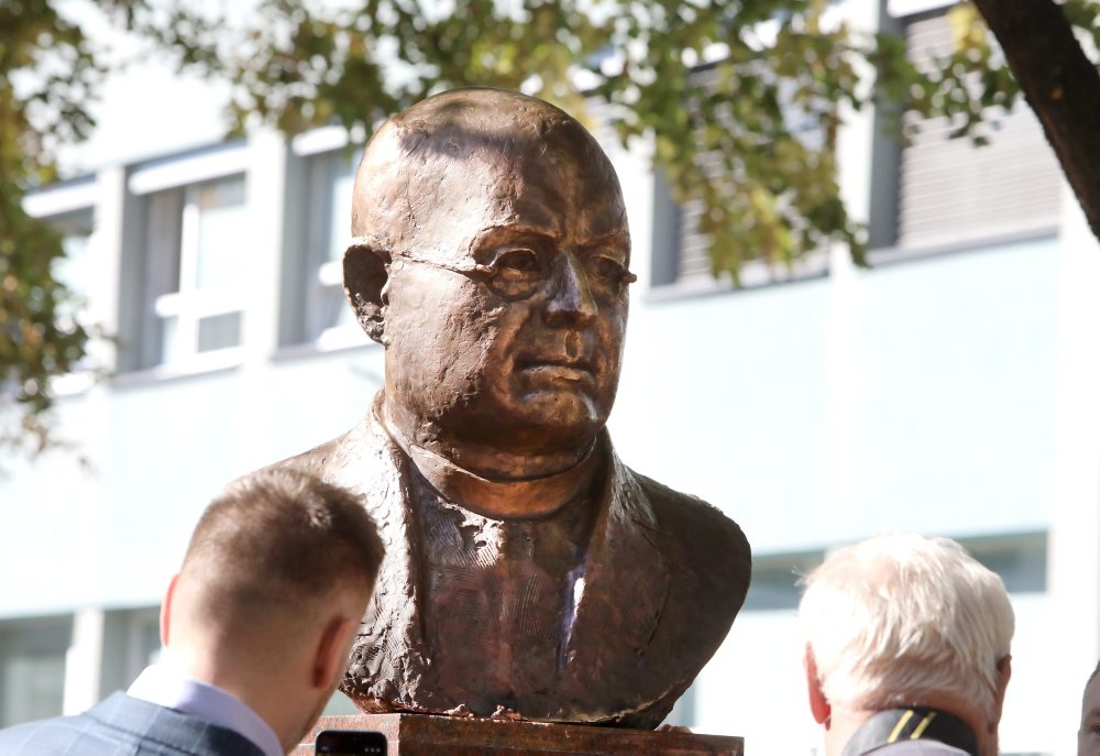 V Banskej Bystrici odhalili pamätník vynálezcu Jozefa Murgaša
