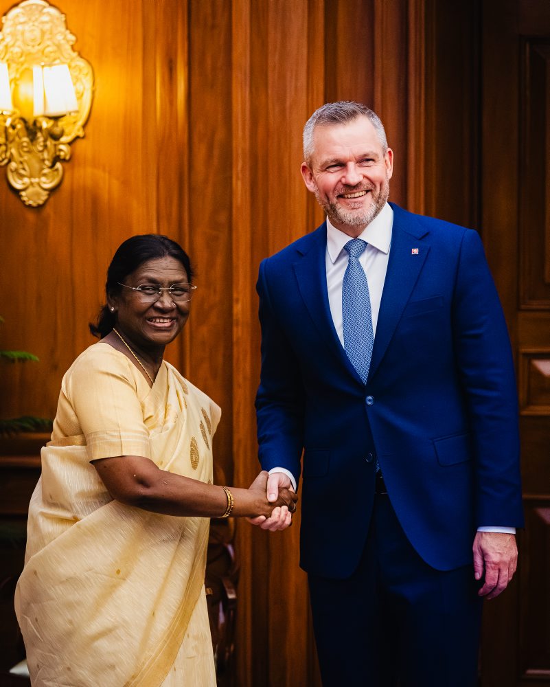 Prezident SR Peter Pellegrini sa v Naí Dillí stretol s prezidentkou Indie Draupadí Murmúovou