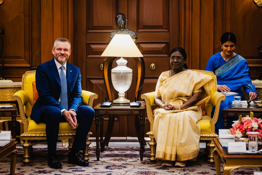 Prezident SR Peter Pellegrini sa v Naí Dillí stretol s prezidentkou Indie Draupadí Murmúovou
