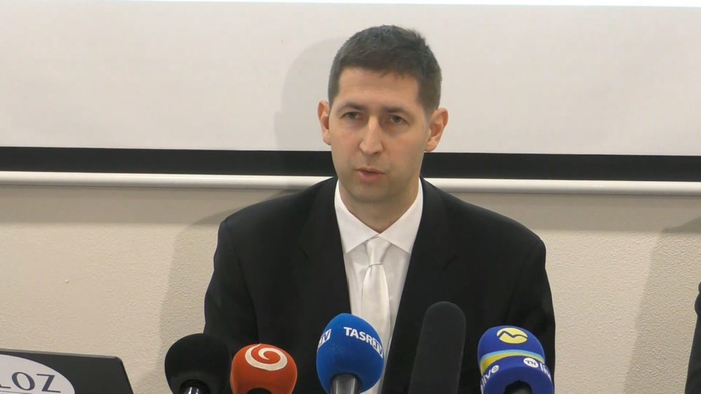 TK predsedu Lekárskeho odborového združenia OZ Petra Visolajského a predsedu základnej odborovej organizácie LOZ Univerzity Louise Pasteura Košice Petra Zimmermanna k závažným zisteniam v manažmente UNLP Košice po požiari