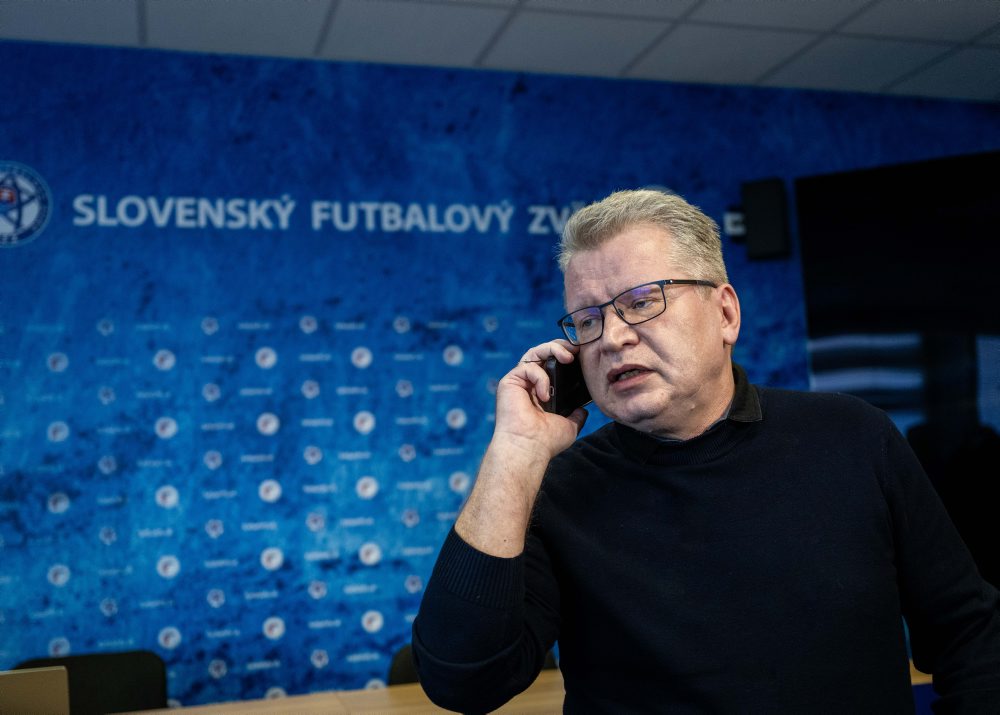 Hovorca SFZ Juraj Čurný počas vyjadrenia k aktuálnej situácii v Slovenskom futbalovom zväze