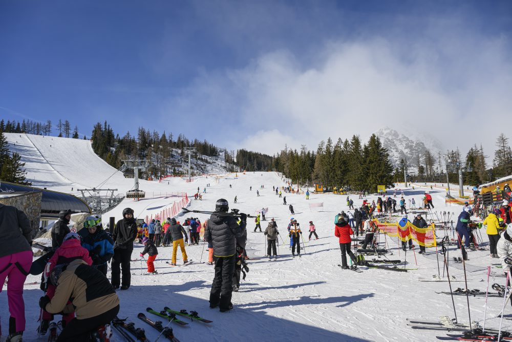 Lyžiari vo Vysokých Tatrách