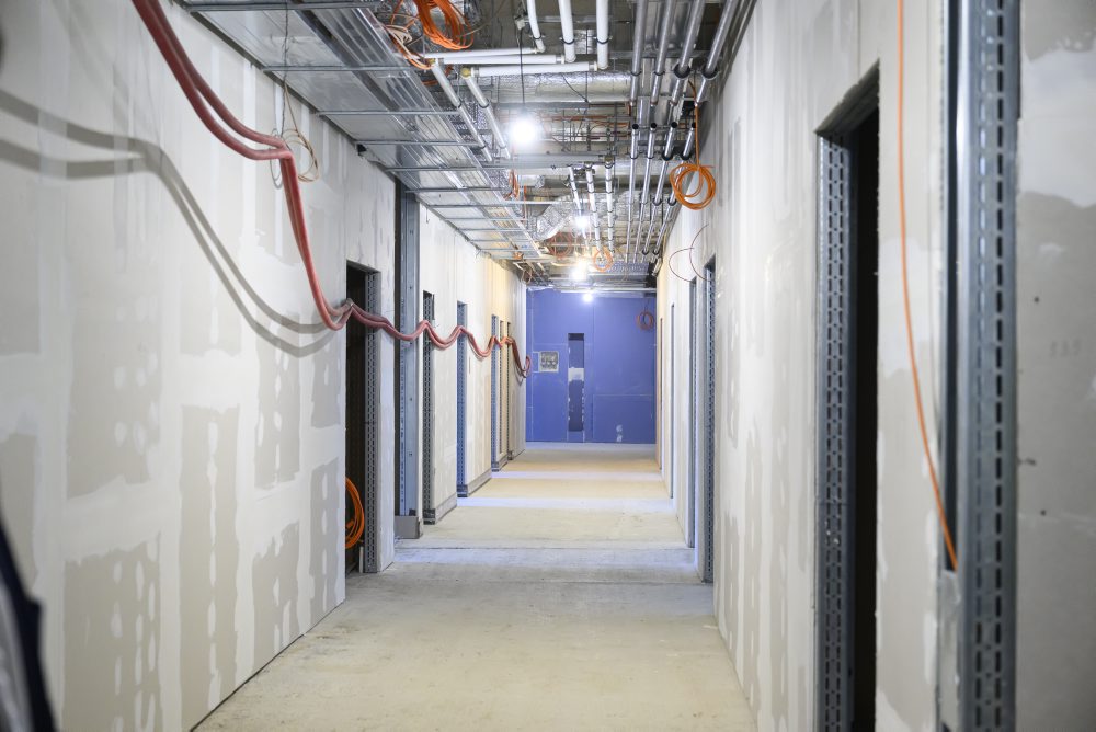 Otvorenie zrekonštruovaného chirurgického oddelenia a predstavenie hrubej stavby nového nemocničného pavilónu za účasti predsedu vlády SR Roberta Fica, ministra zdravotníctva SR Kamila Šaška, generálneho riaditeľa siete Penta Hospitals Slove