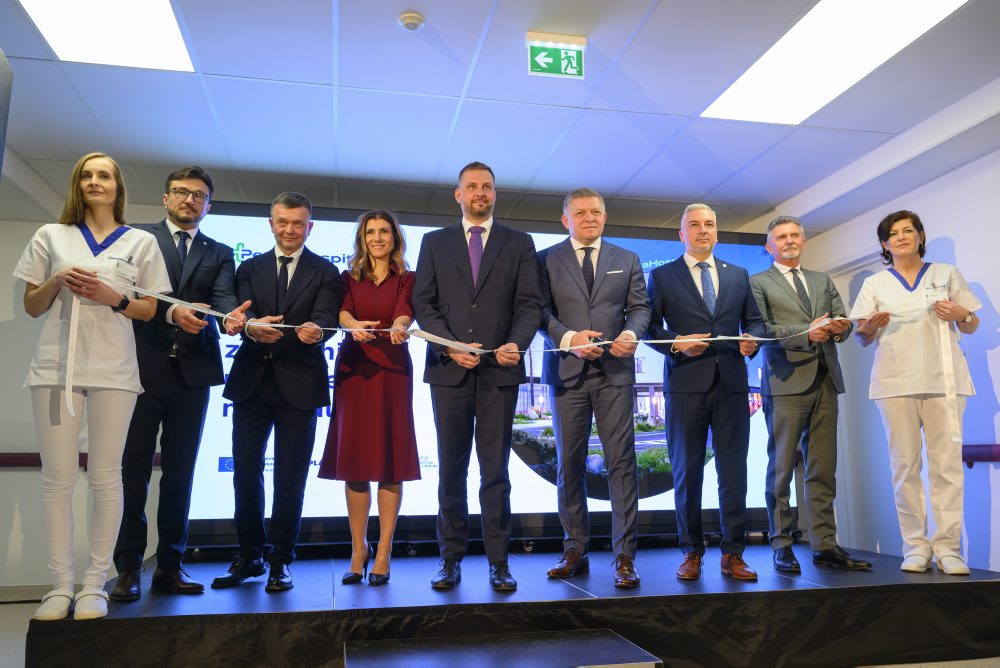 Otvorenie zrekonštruovaného chirurgického oddelenia a predstavenie hrubej stavby nového nemocničného pavilónu za účasti predsedu vlády SR Roberta Fica, ministra zdravotníctva SR Kamila Šaška, generálneho riaditeľa siete Penta Hospitals Slove