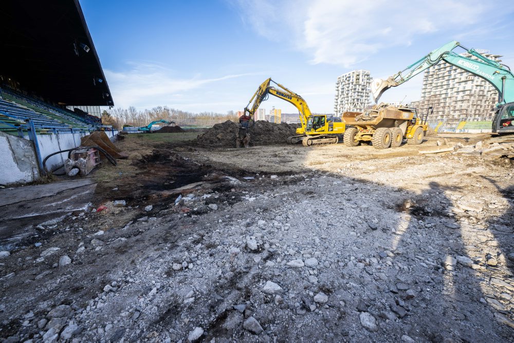 1. etapa prác na obnove štadióna Športového centra polície v bratislavskej mestskej časti Dúbravka