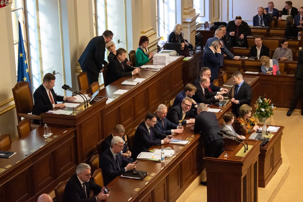 Pavel: Želať si mier nestačí, je nutné sa oň aktívne snažiť, povedal poslancom