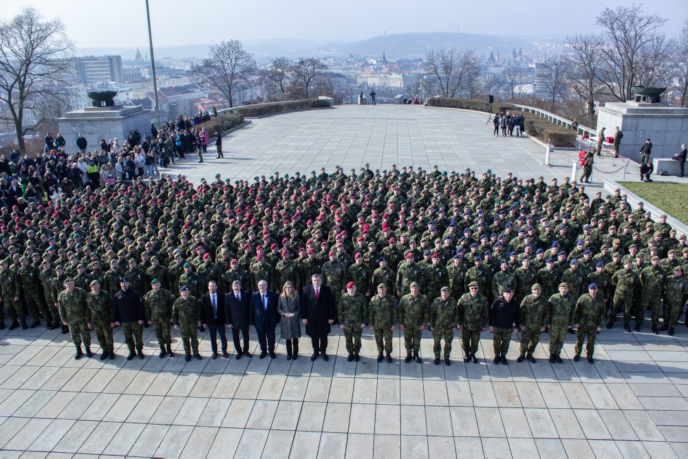 Český rezort obrany ocenil vojakov, ktorí boli na misii v SR a ďalších krajinách