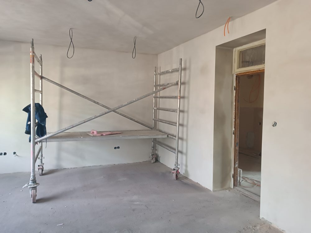 Vzdelávacie prostredie pre oblasť sklárstva v Poltári plánujú ukončiť v júni