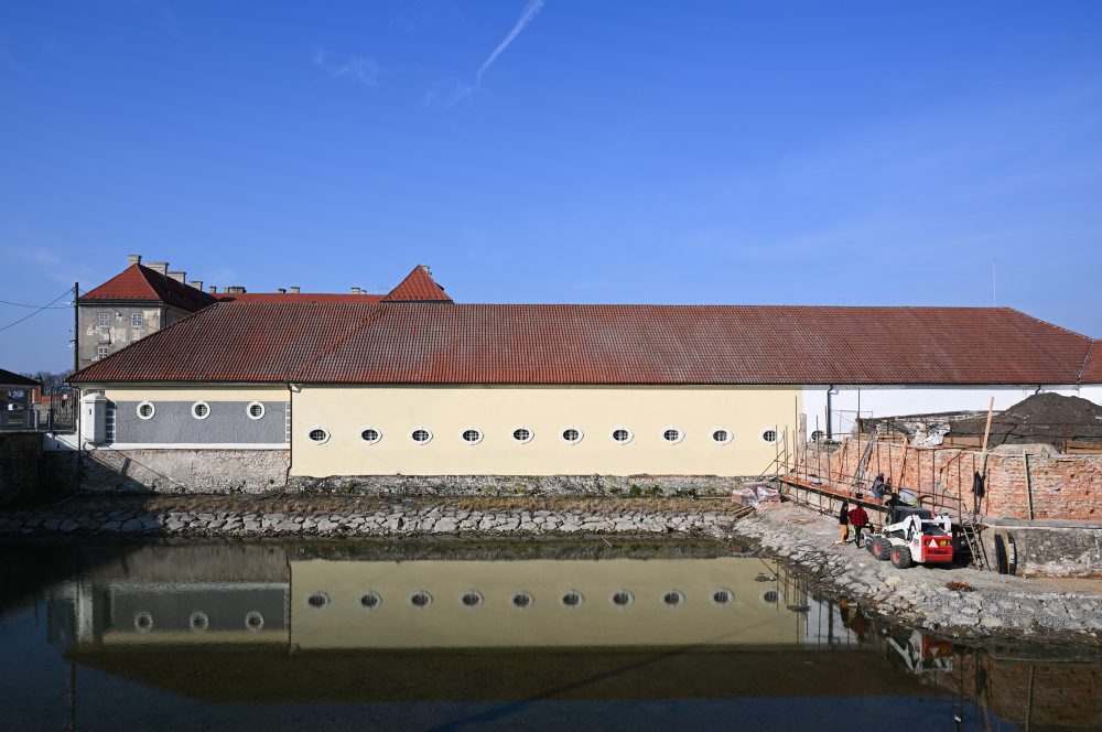 Rekonštrukcia severovýchodného bastiónu Holíčskeho zámku