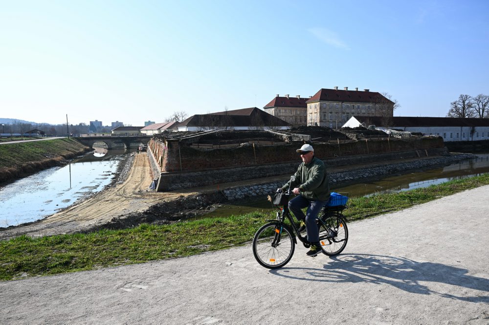 Rekonštrukcia severovýchodného bastiónu Holíčskeho zámku