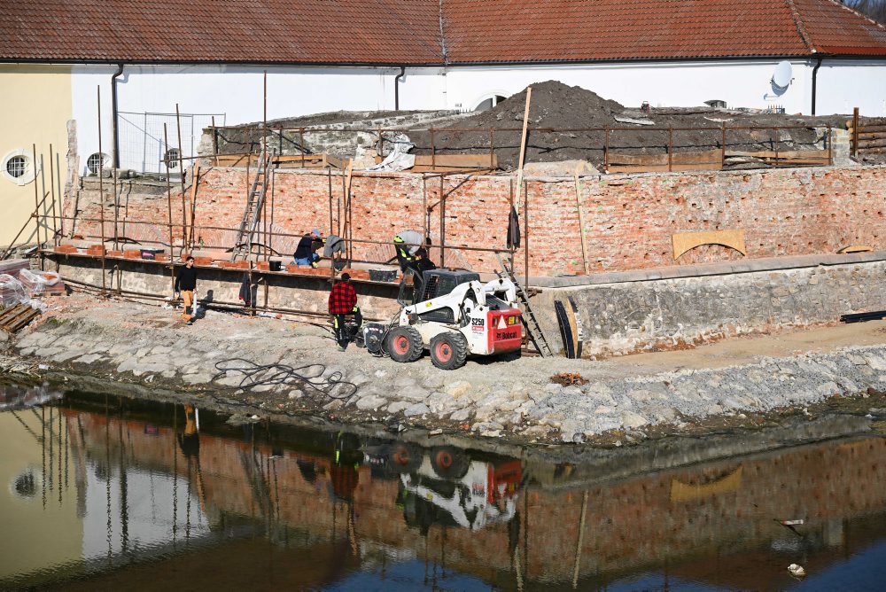 Rekonštrukcia severovýchodného bastiónu Holíčskeho zámku