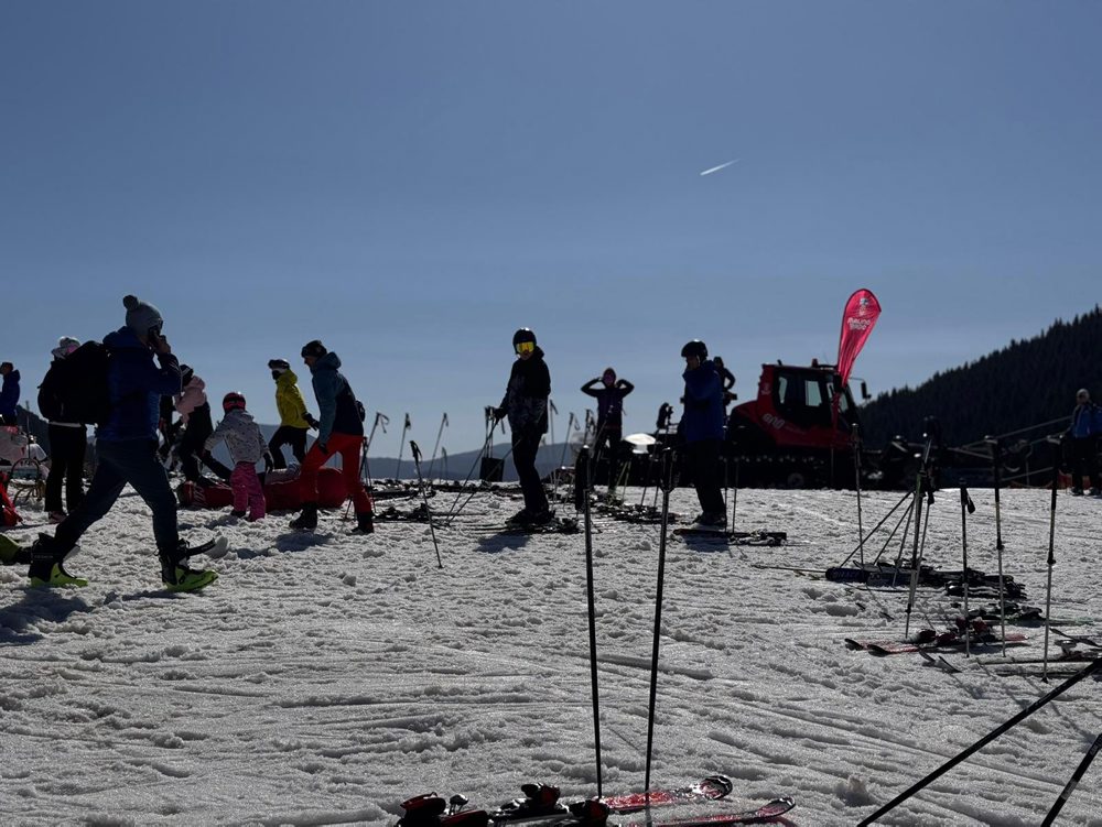 Lyžiarske stredisko Malinô Brdo sa počas víkendu lúči so zimnou sezónou