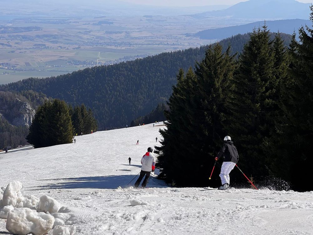 Lyžiarske stredisko Malinô Brdo sa počas víkendu lúči so zimnou sezónou