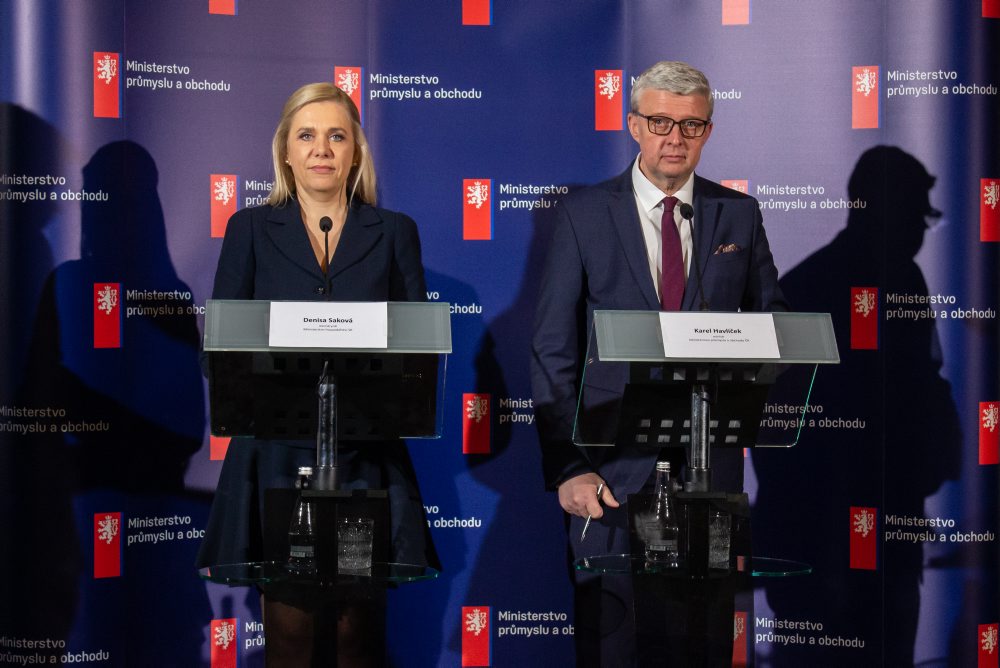 TK o možnosti reverzného toku ropy z Česka do SR