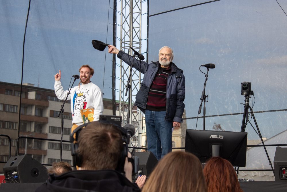 Zhromaždenie v Prahe proti krokom vlády a za budúcnosť Česka