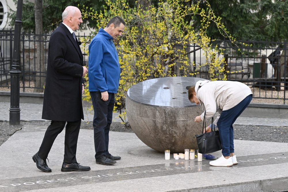 Spomienka na Sviečkovú manifestáciu z 25. marca 1988 v Bratislave    