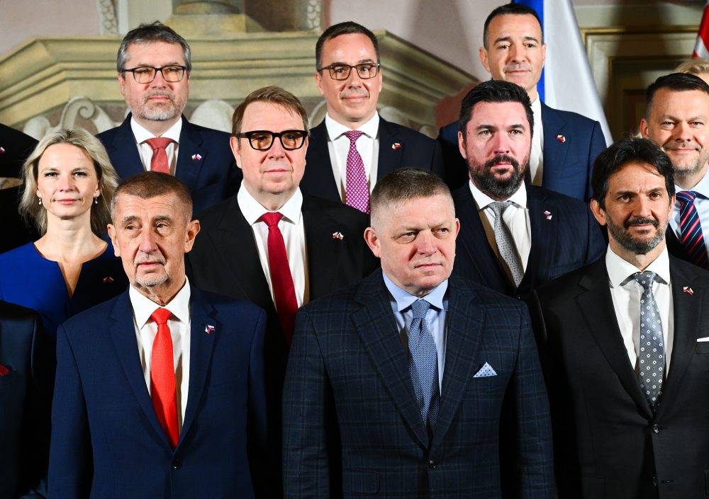 Spoločné zasadnutie vlád ČR a SR na zámku Nová Horka  