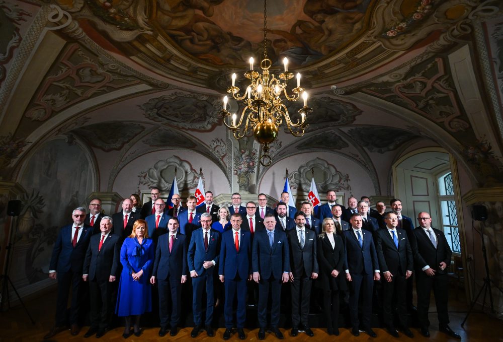 Spoločné zasadnutie vlád ČR a SR na zámku Nová Horka  