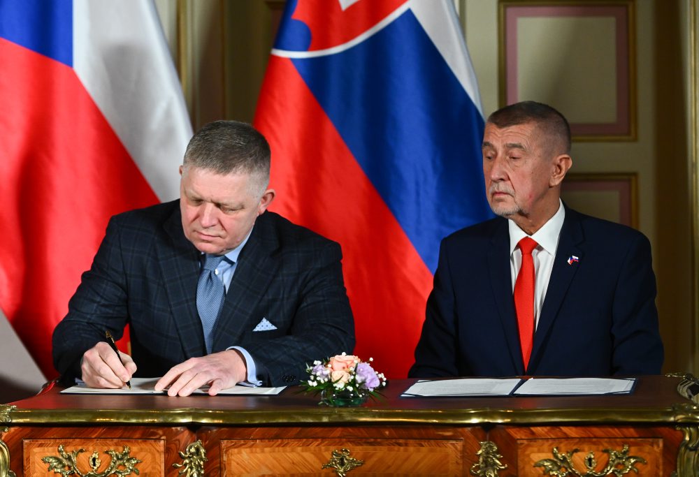 Spoločné zasadnutie vlád ČR a SR na zámku Nová Horka  