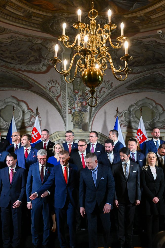 Spoločné zasadnutie vlád ČR a SR na zámku Nová Horka  