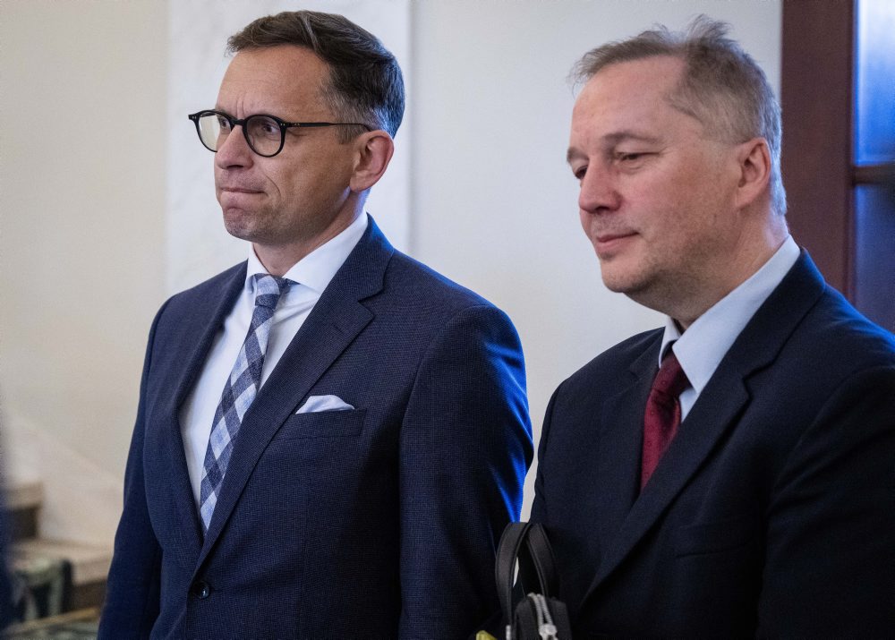 Premiér po 136. schôdze vlády SR: Stav ropnej núdze trvá, naftu však možno exportovať  