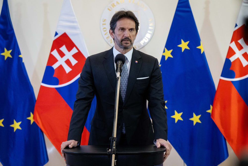 Premiér po 136. schôdze vlády SR: Stav ropnej núdze trvá, naftu však možno exportovať  