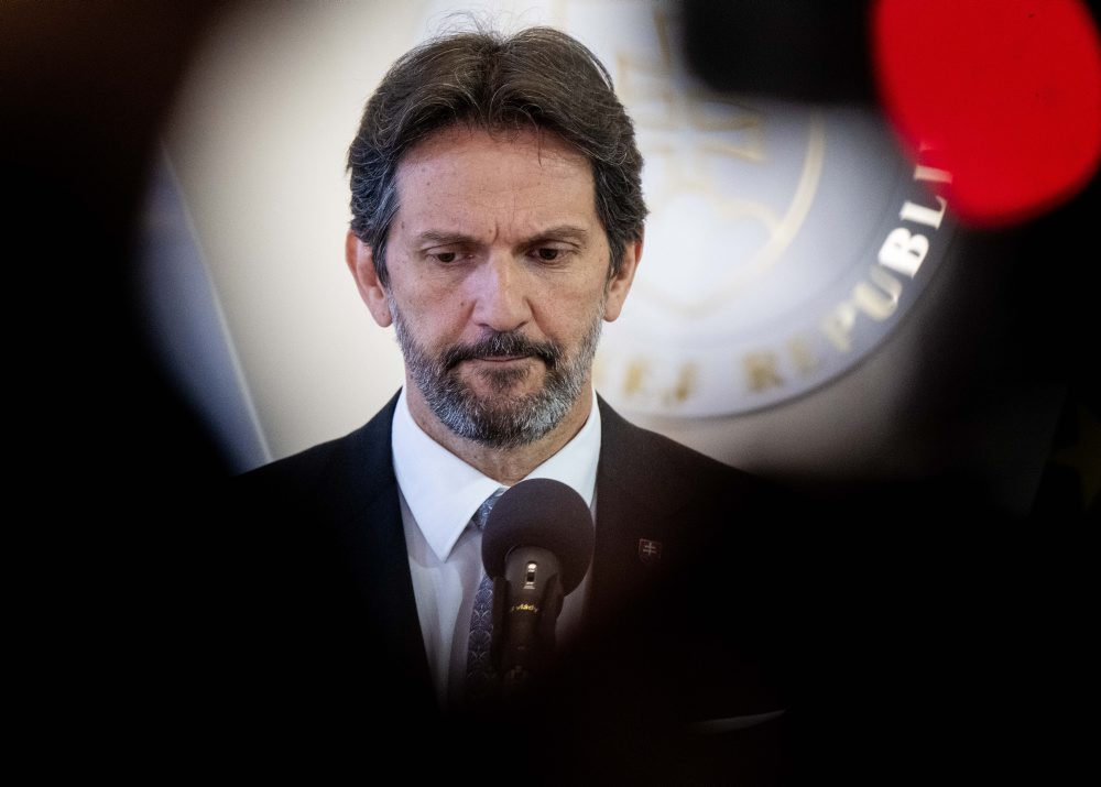 Premiér po 136. schôdze vlády SR: Stav ropnej núdze trvá, naftu však možno exportovať  