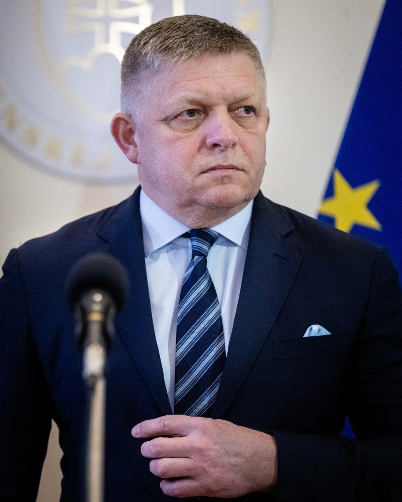 Premiér po 136. schôdze vlády SR: Stav ropnej núdze trvá, naftu však možno exportovať  