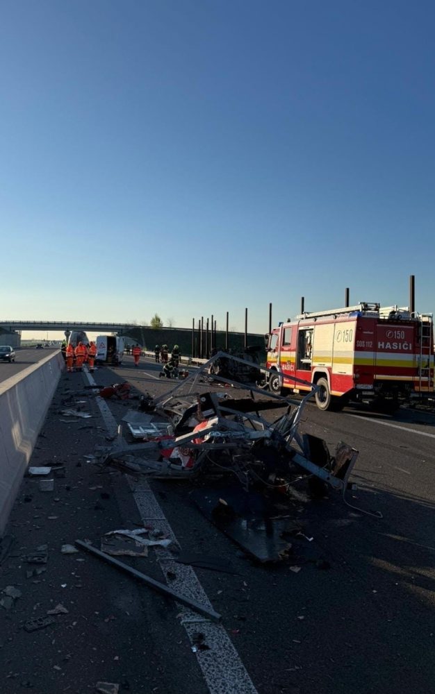 Polícia: Ranná dopravná nehoda na R7 pri Šamoríne si vyžiadala ľudský život